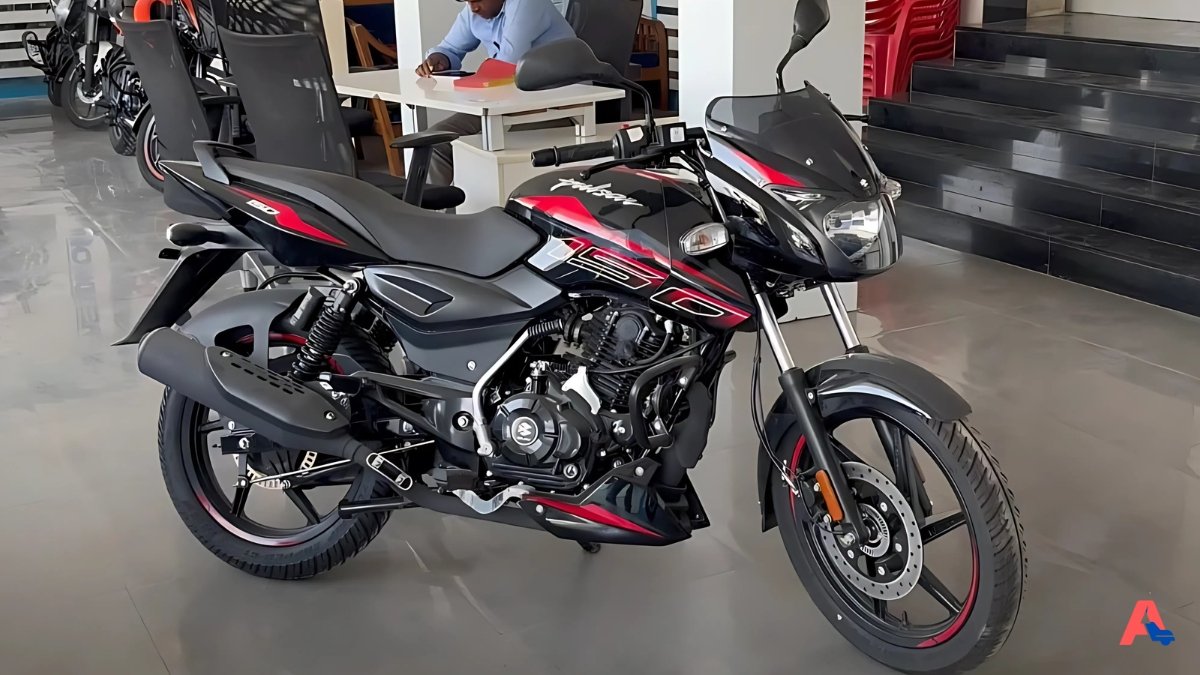 2025 Pulsar 150